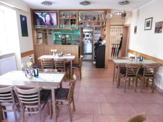 Gasthaus ,,Zum Schwarzen Baer" Gusten Zewnętrze zdjęcie